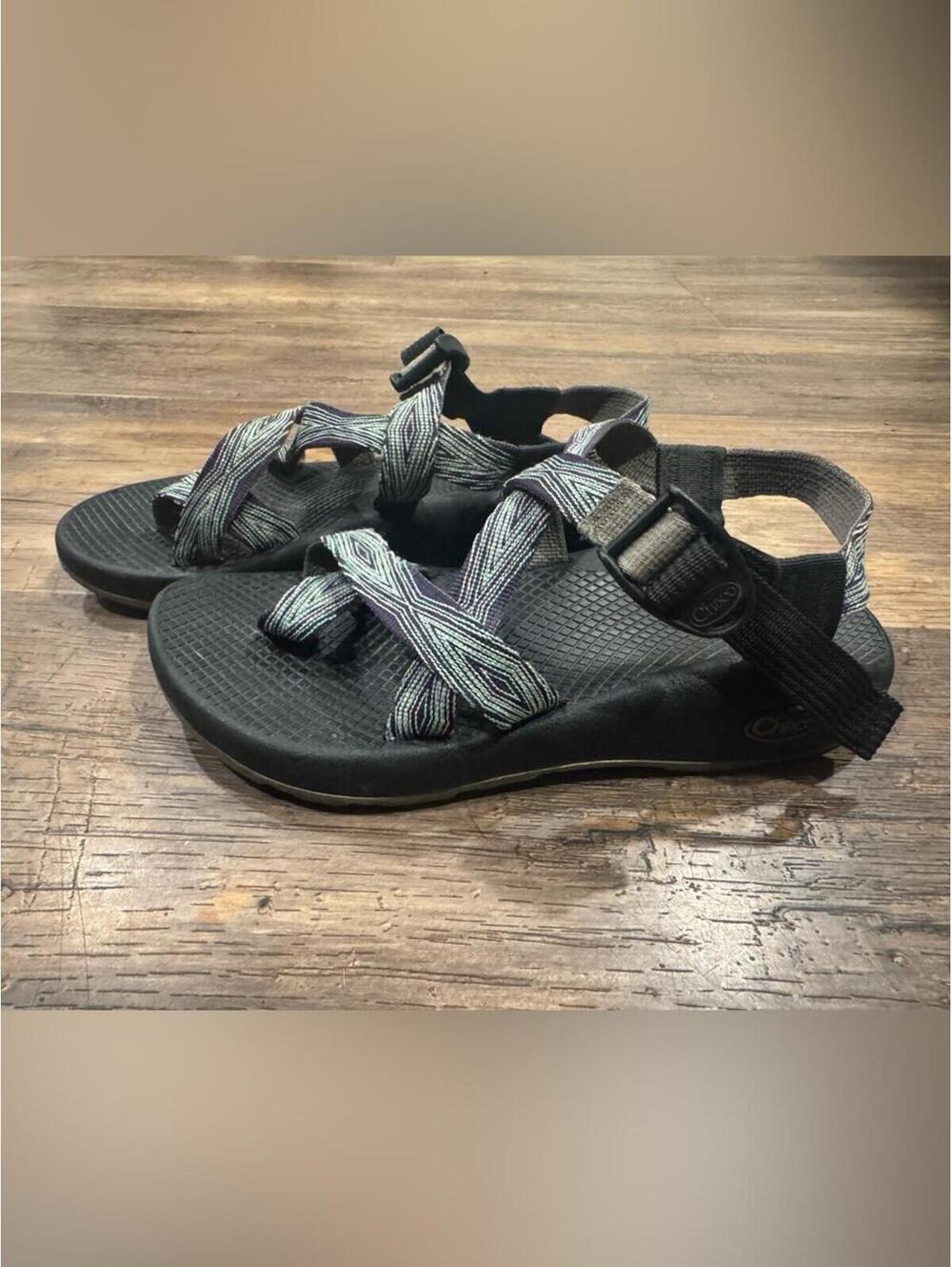 Chaco Z/2 Classic Water Shoes Sandals Purple Pixel Weave pattern Sz 7